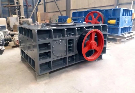 鉱石2の砂の作成のための二重ローラー粉砕機70 T/H 600mmのTollerの幅