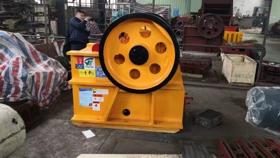 小規模の石の粉砕機PE250*400を採鉱する15Kw顎粉砕機機械5-20 TPH