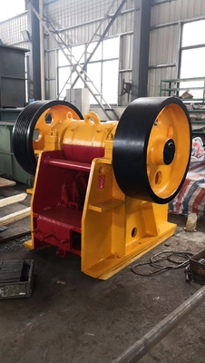 機械PE500*750黄色い白い押しつぶす55Kw堅い花こう岩の小さい石
