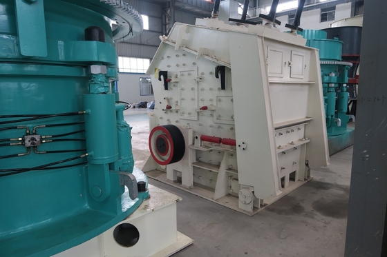 横の影響のドロマイトを押しつぶす砕石機機械200Kw PF1315二次石切り場
