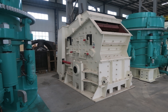 横の影響のドロマイトを押しつぶす砕石機機械200Kw PF1315二次石切り場