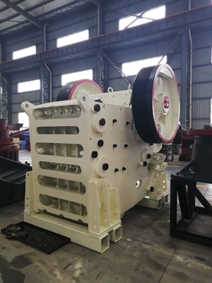 装置を押しつぶすRiverstoneの玄武岩の顎粉砕機250Kwの石灰岩